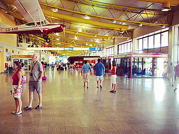 Arrivals and Departures at Faro Airport