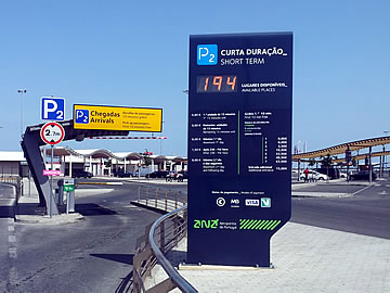 Entrance to car park P2 - arrivals